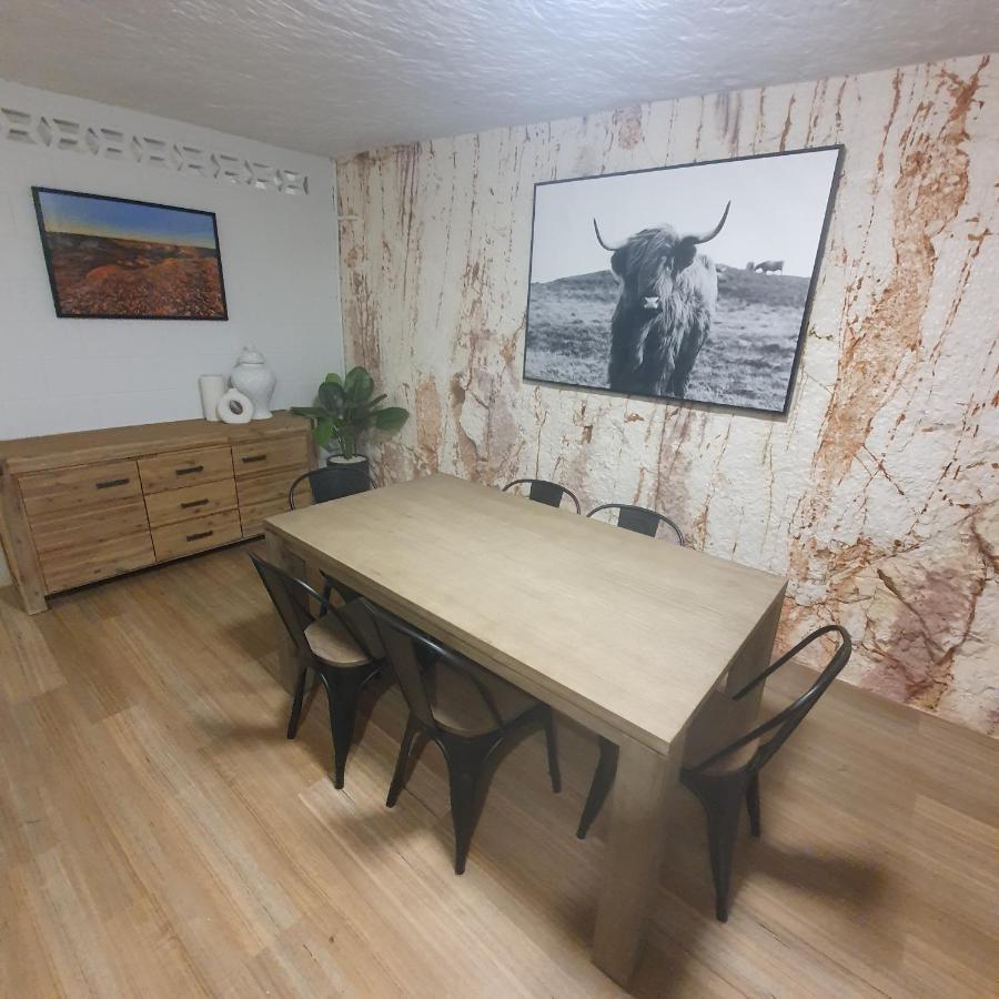 894 Holly Court Apartment Coober Pedy Bagian luar foto