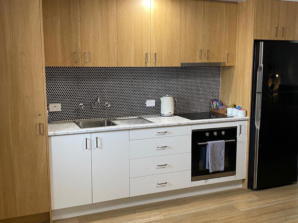 894 Holly Court Apartment Coober Pedy Bagian luar foto